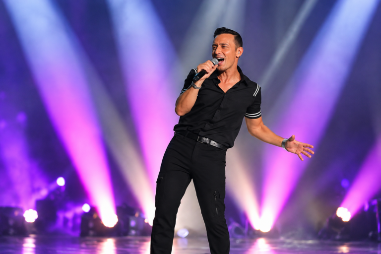 Mustafa Sandal Sessizliğini Bozdu: Tek İşim Müzik Mustafa Sandal Sessizliğini Bozdu: Tek İşim Müzik