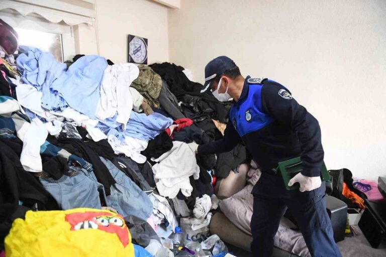 Ordu'da Çöp Ev Alarmı: Tam 20 Kamyon Atık Çıktı