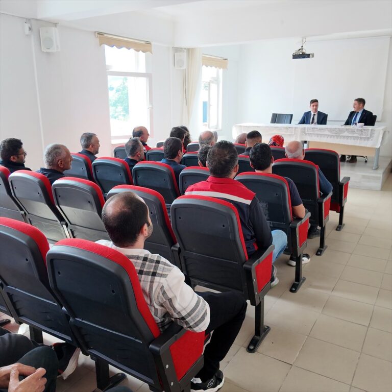 Pazar İlçesinde Tarım Ve Hayvancılık Hamlesi Pazar İlçesinde Tarım Ve Hayvancılık Hamlesi