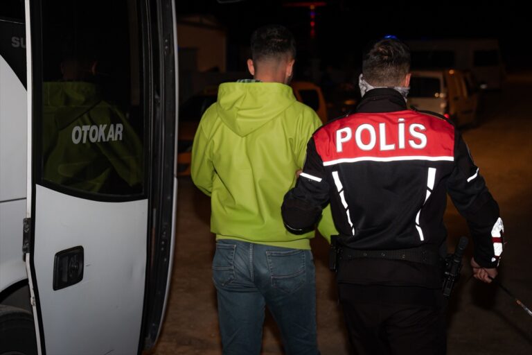 Polatlı'da Eğlence Mekanlarına Büyük Darbe: 68 Gözaltı