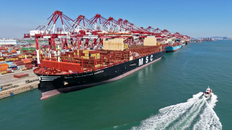 Qingdao Limanı Küresel Ticaret Ağını Genişletiyor