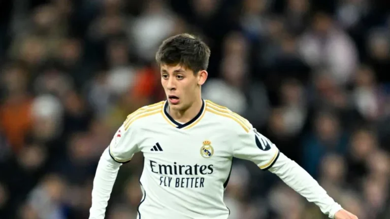 Real Madrid Arda Güler’in Geleceğini Sağlama Aldı Real Madrid Arda Güler'in Geleceğini Sağlama Aldı