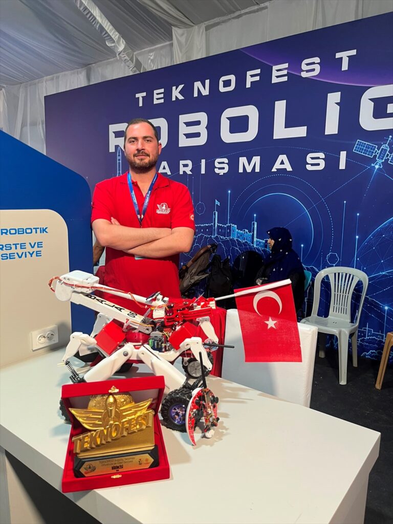 Robotik Yarışmasında Büyük Zafer: Bala Myo Birinci Robotik Yarışmasında Büyük Zafer: Bala Myo Birinci