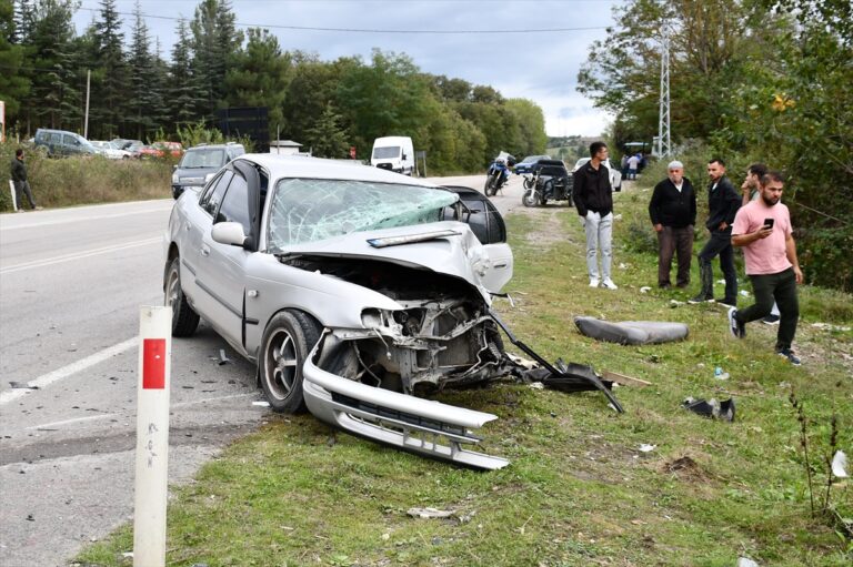 Samsun'da Şiddetli Çarpışma: İki Sürücü Yaralandı