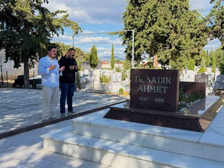 Selçuk Efe’den Batı Trakya’da Vefa Ziyareti Selçuk Efe'den Batı Trakya'da Vefa Ziyareti