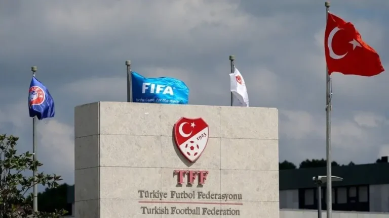 Tff’de Bahis Skandalı: Ural Aküzüm İstifa Etti Tff'de Bahis Skandalı: Ural Aküzüm İstifa Etti