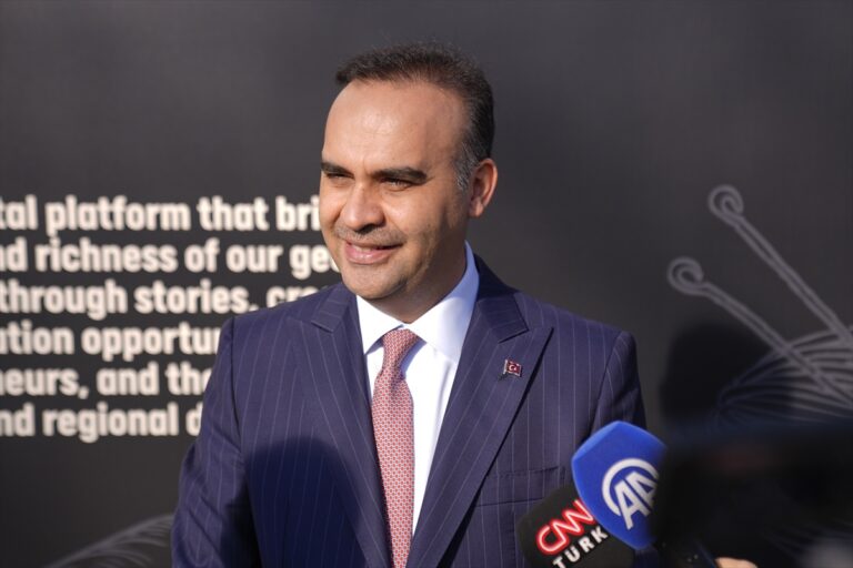 Türkiye Uzay Diplomasi Tarihine Antalya'da İmza Attı