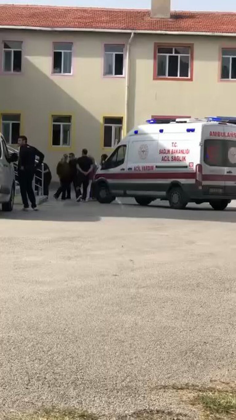 Uzunköprü'de Okulda Çamaşır Suyu Paniği Yaşandı