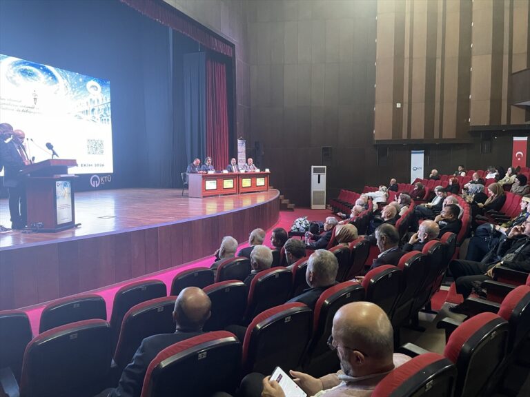 Yapay Zeka Ve Yaratılış Trabzon'da Masaya Yatırıldı